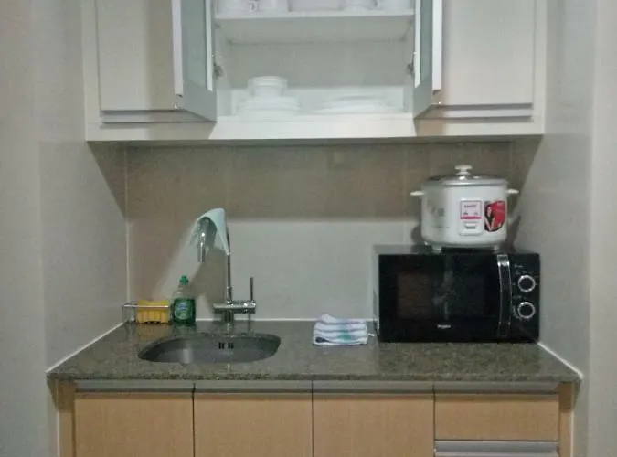 Uptown Mall Area Bonifacio Apartment *