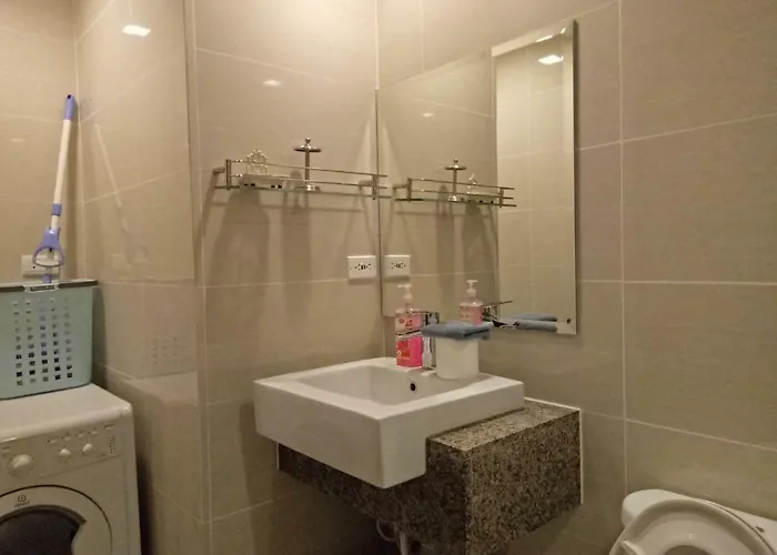 Apartment Uptown Mall Area Bonifacio Manila
