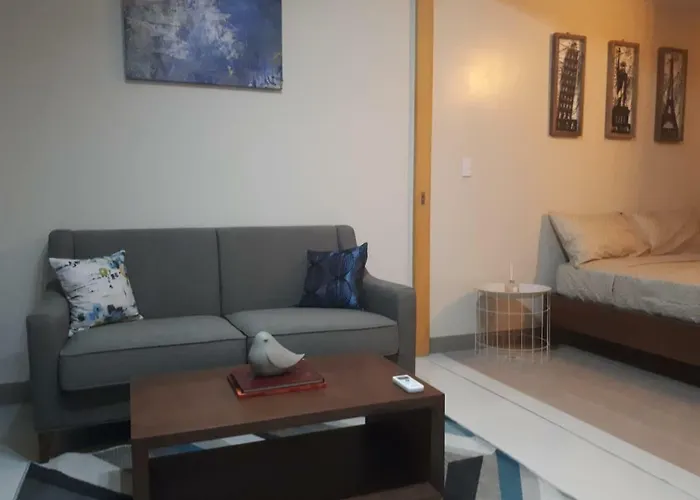Uptown Mall Area Bonifacio Apartment