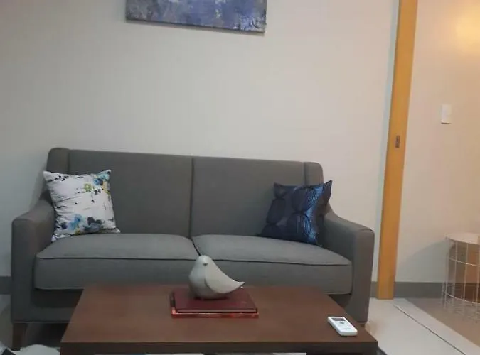 Apartment Uptown Mall Area Bonifacio Manila