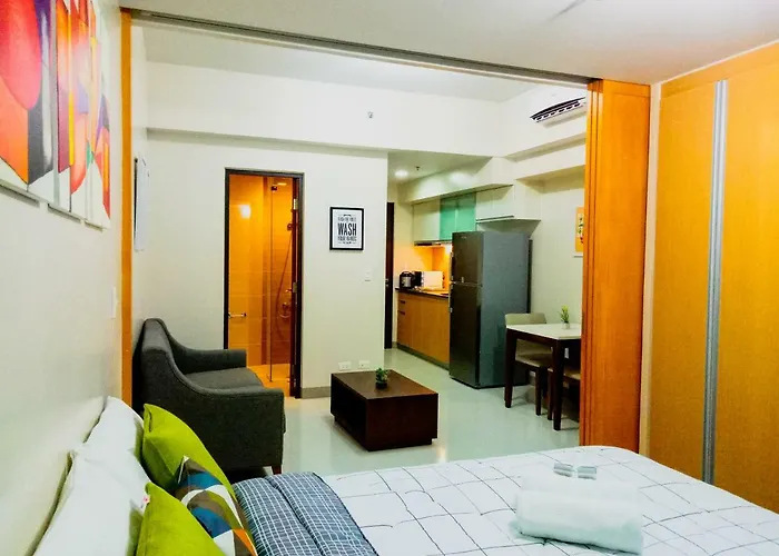 Uptown Mall Area Bonifacio Apartment