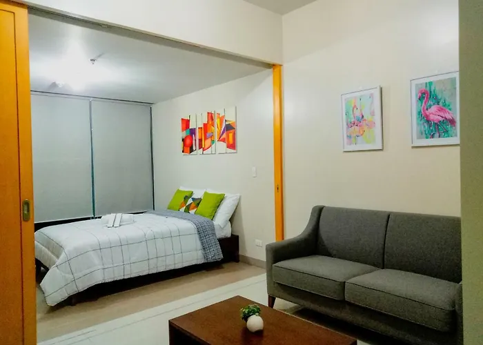 Apartment Uptown Mall Area Bonifacio Manila
